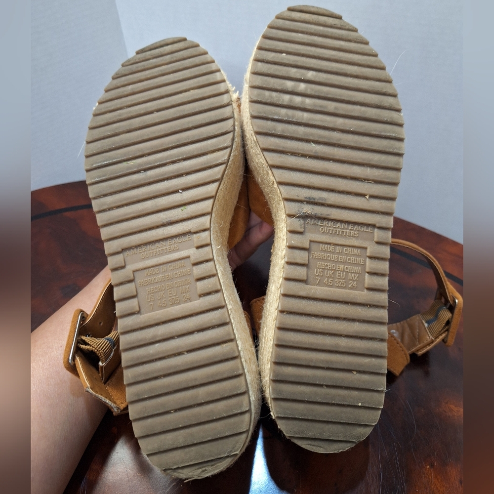 American Eagle Tan Faux Suede Open Toe Buckle Strap Platform Espadrilles Sandals - Picture 13 of 16